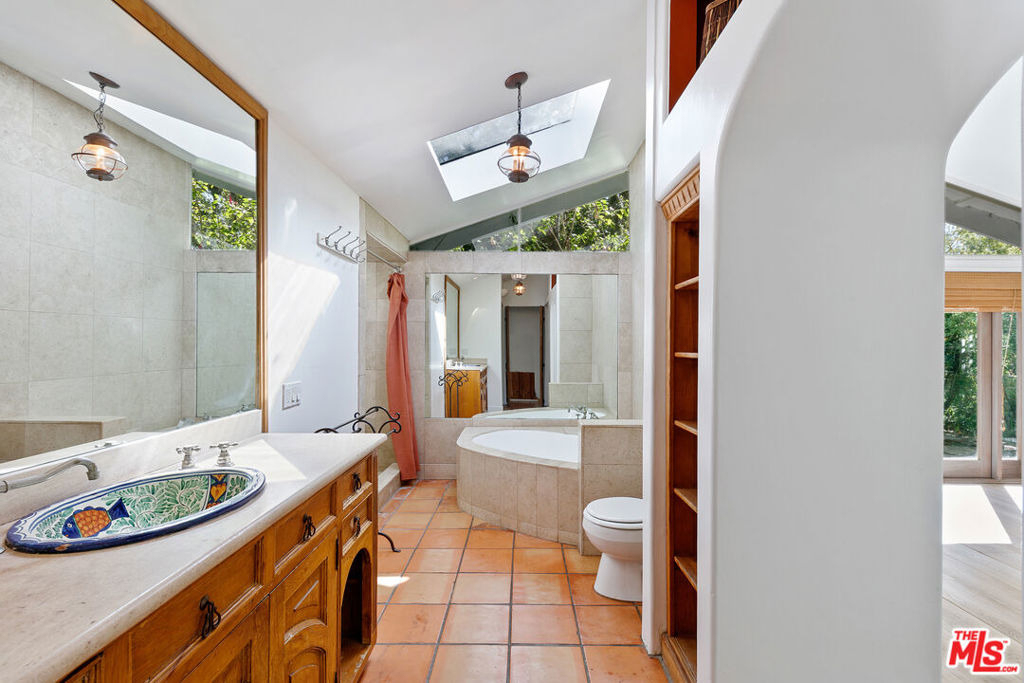 6328 Frondosa Drive - Photo 17