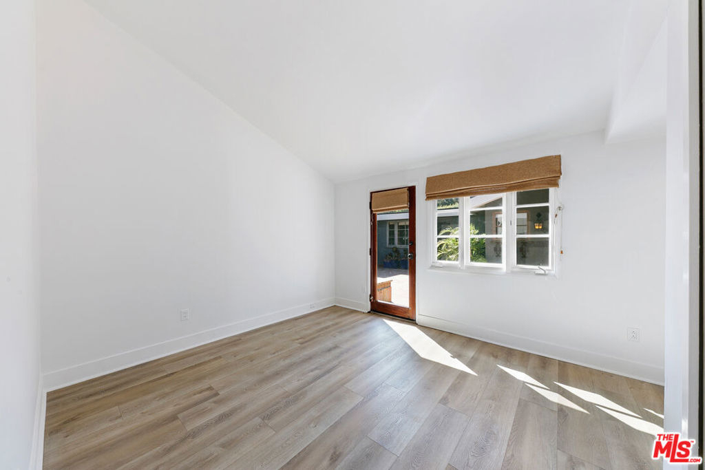 6328 Frondosa Drive - Photo 22