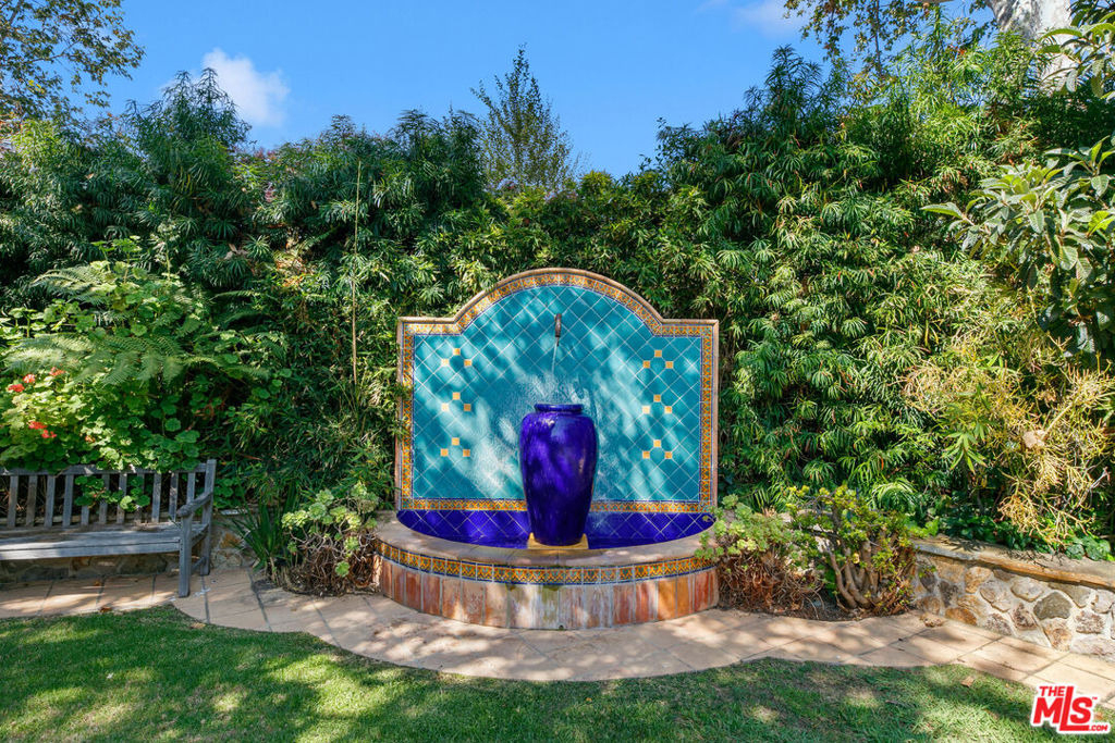 6328 Frondosa Drive - Photo 32