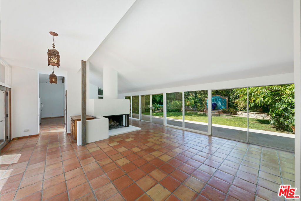 6328 Frondosa Drive - Photo 29