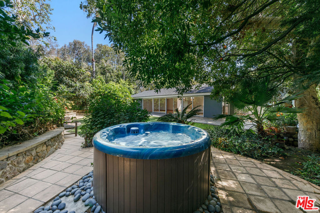 6328 Frondosa Drive - Photo 34