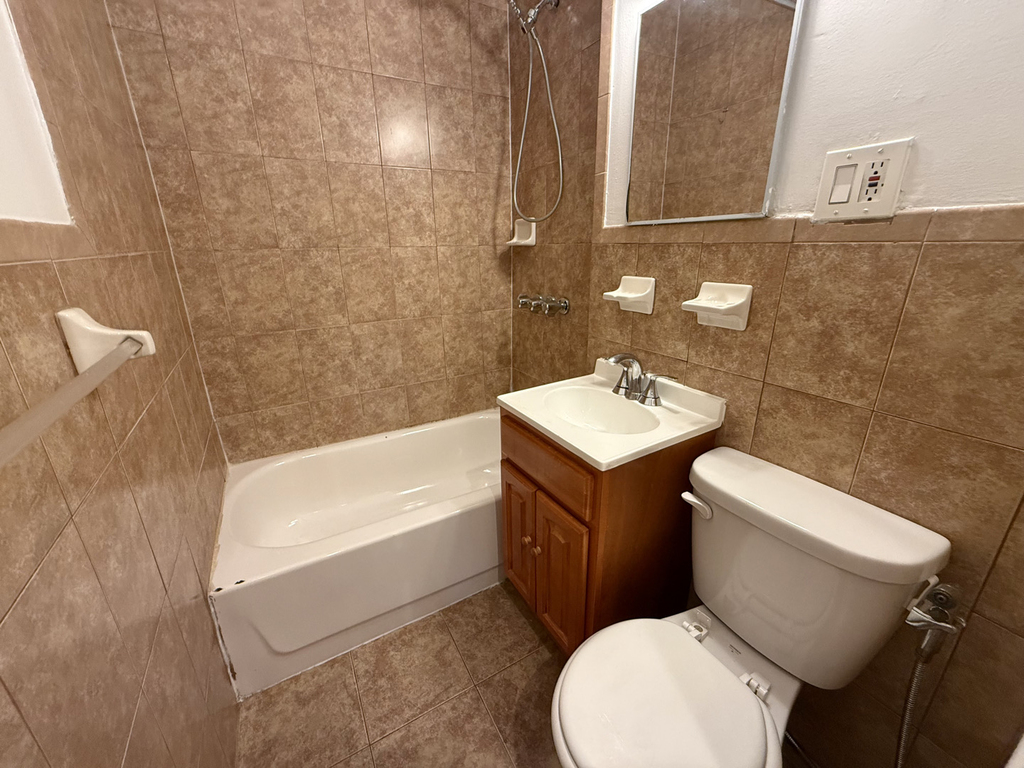 603 Gates Avenue - Photo 7