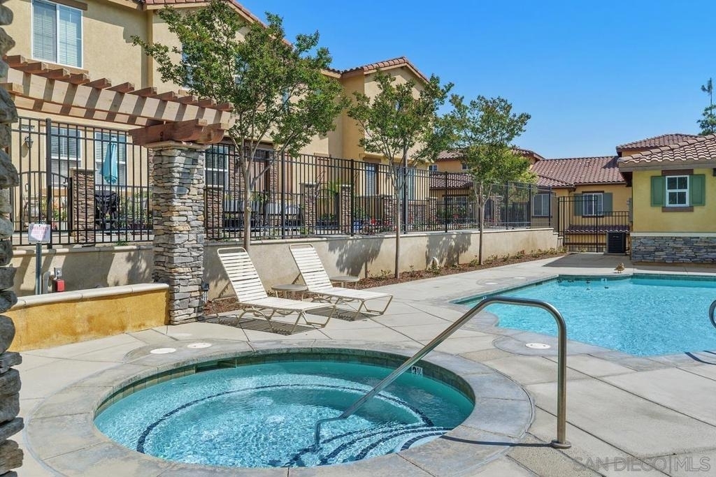 8011 City View Pl - Photo 34