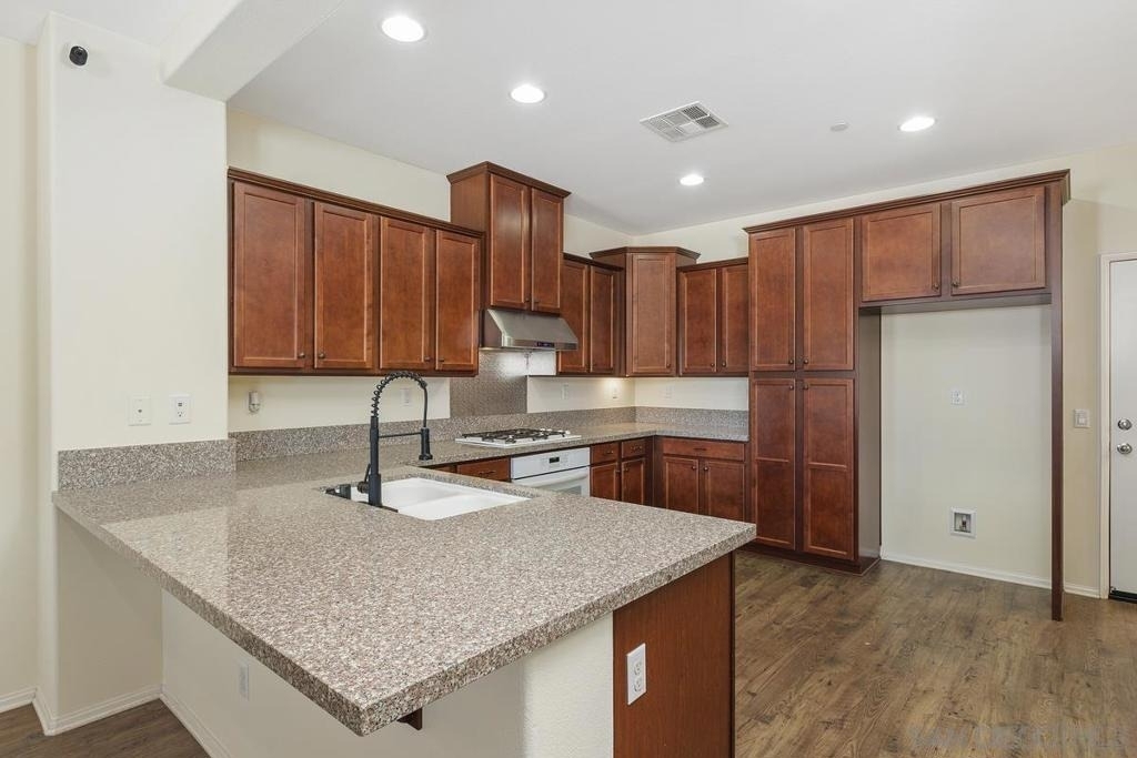 8011 City View Pl - Photo 13