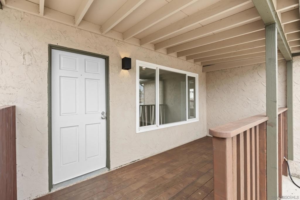 153 Dahlia Avenue - Photo 4