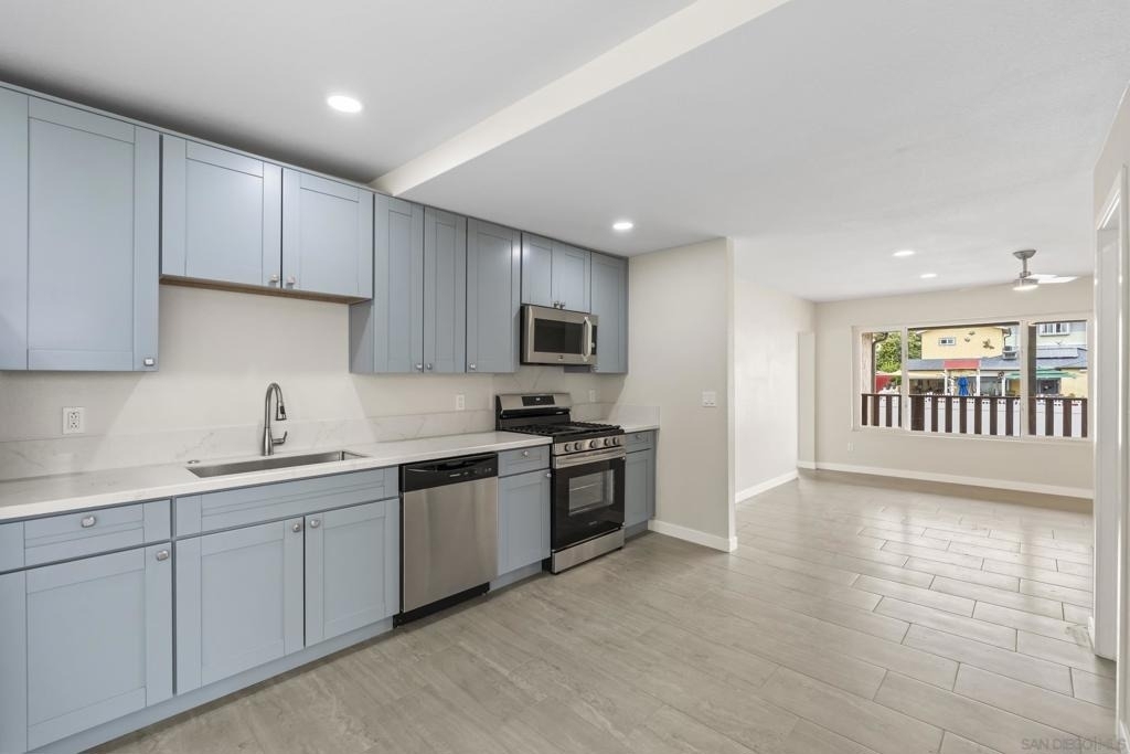 153 Dahlia Avenue - Photo 11