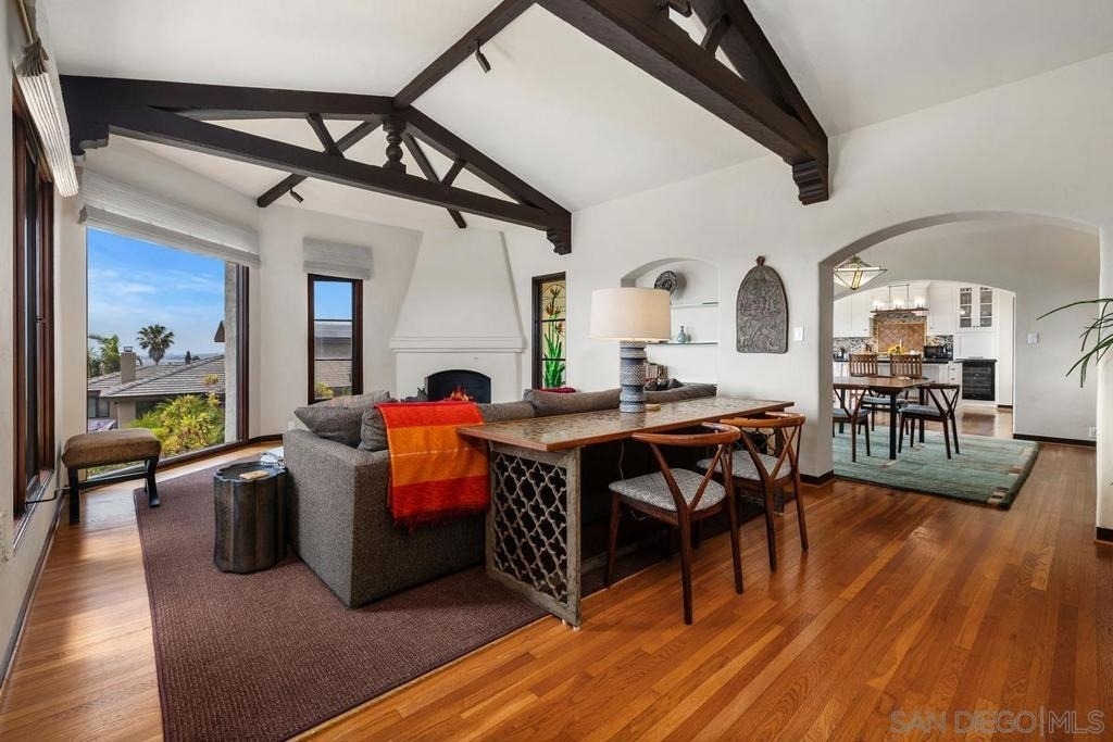 4111 Sunset - Photo 2