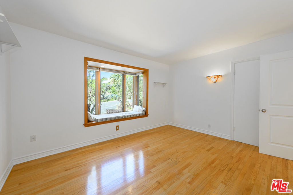 1090 El Medio Avenue - Photo 28