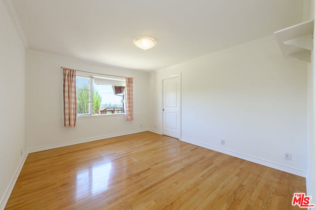 1090 El Medio Avenue - Photo 25