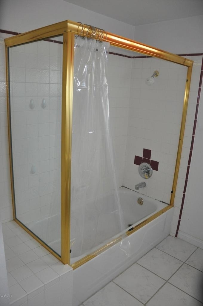 1568 Covington Avenue - Photo 9