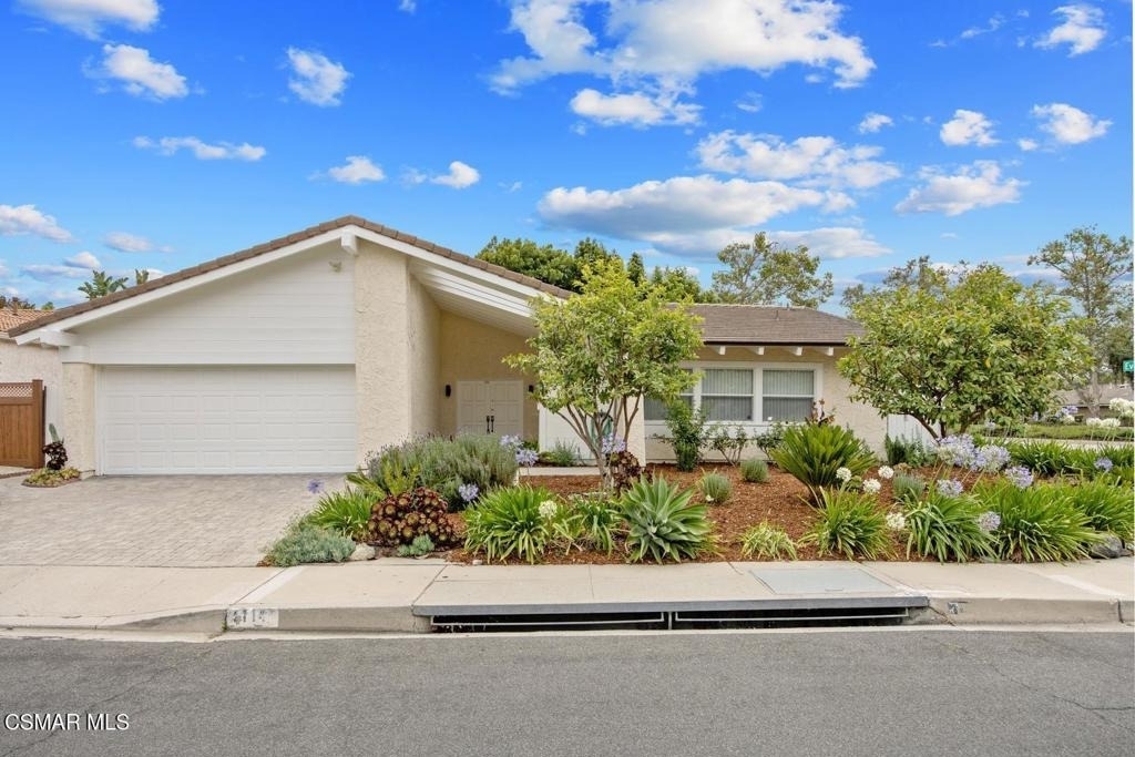 1114 Evenstar Avenue - Photo 0