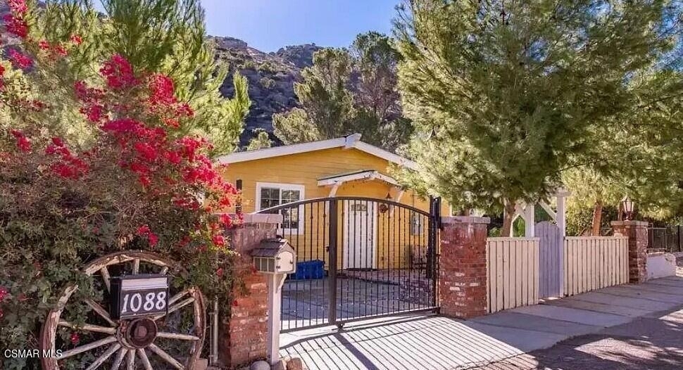 1088 Casa Grande Drive - Photo 1