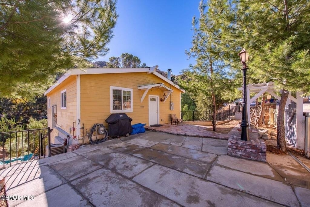 1088 Casa Grande Drive - Photo 2