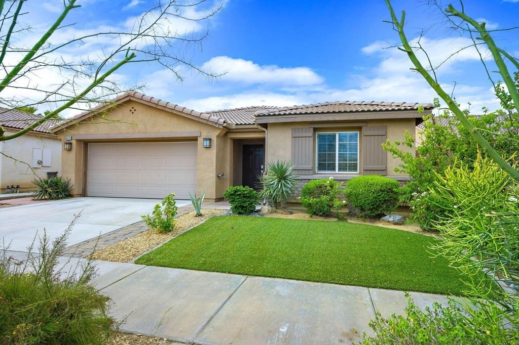 84131 Azzura Way Way - Photo 0