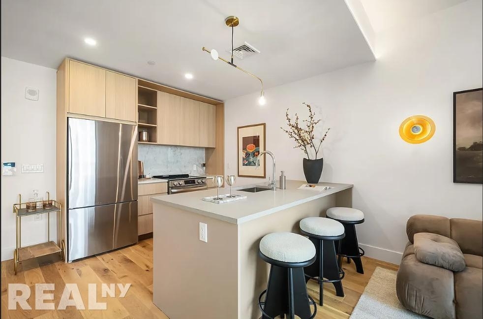 Rockwell Place - Photo 1