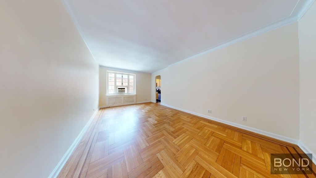 Jane Street - Photo 0