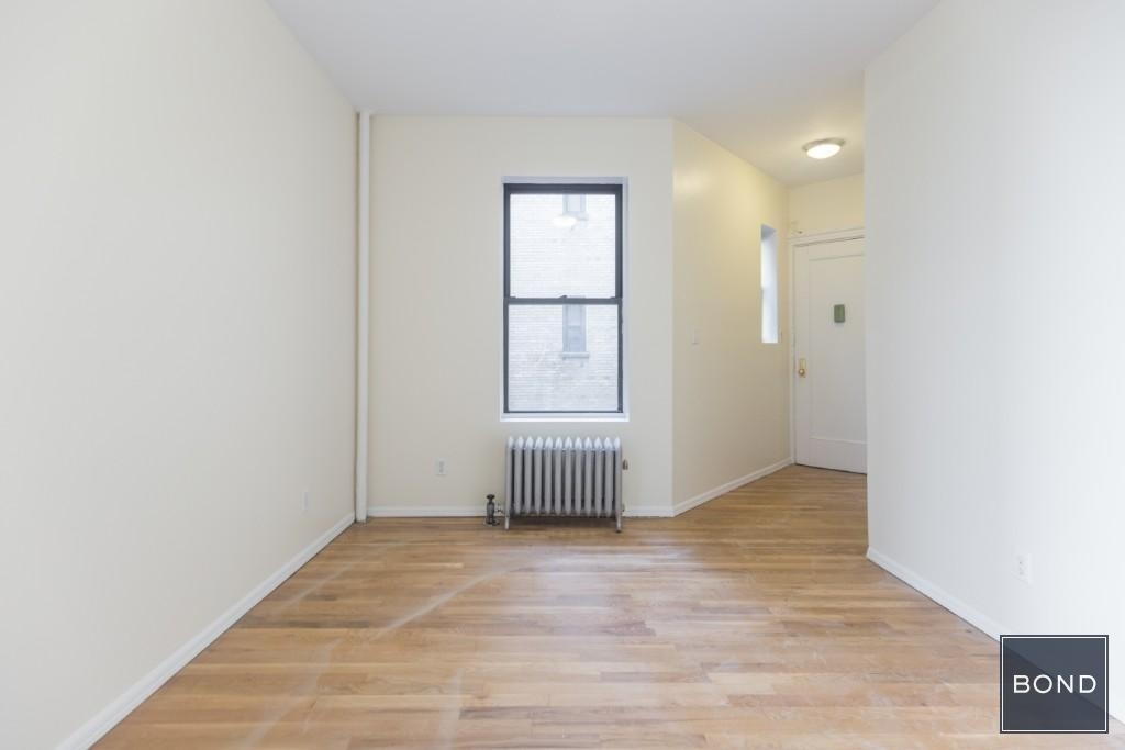 West 11th Street - Photo 3