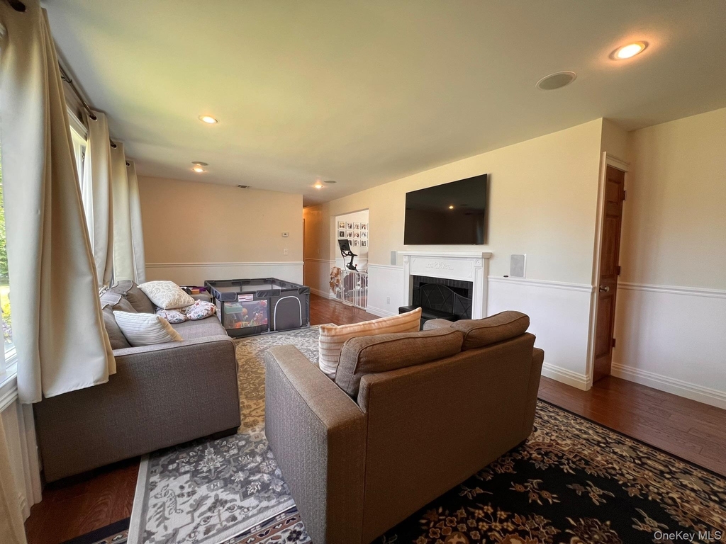 2 Nassau Road - Photo 10