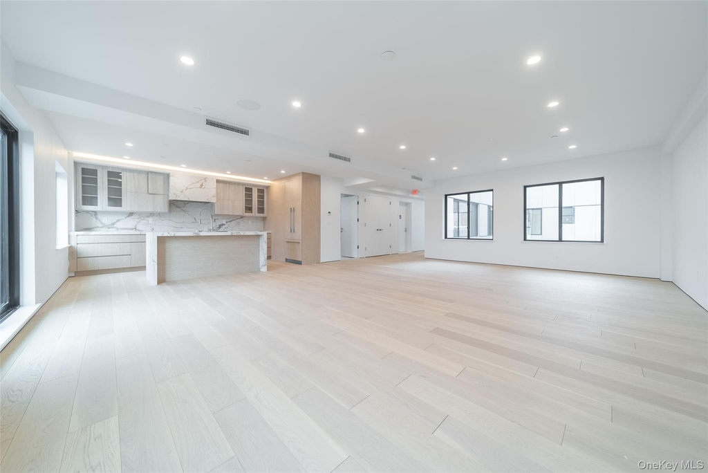 132-55 41 Road - Photo 3