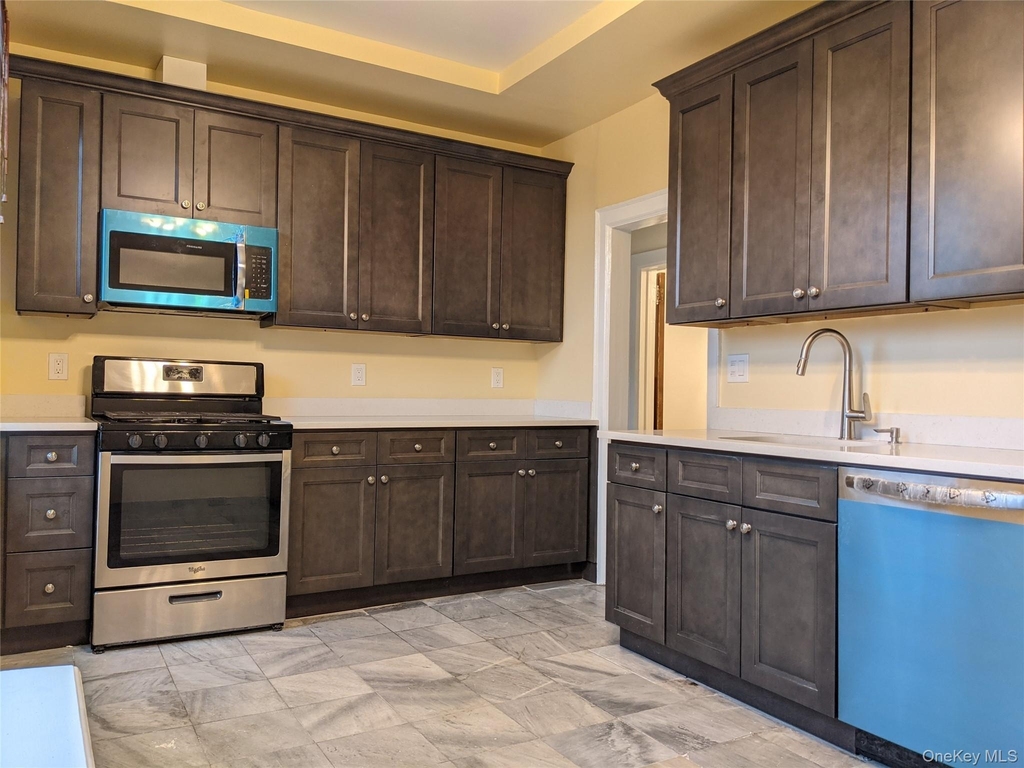 26 Coligni Avenue - Photo 1