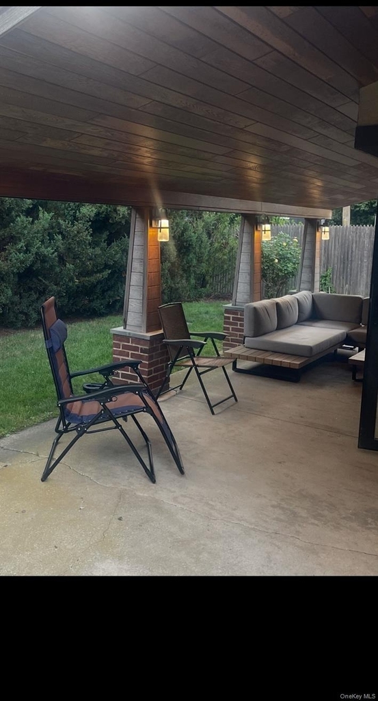 101 Lincoln Boulevard - Photo 7