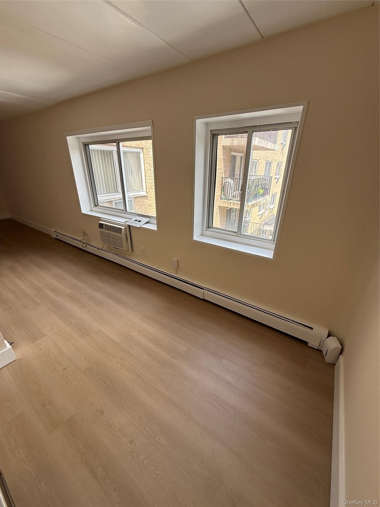 2035 Central Park Avenue - Photo 6