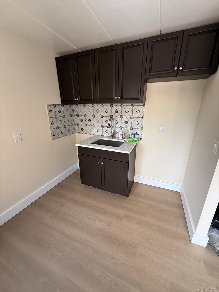 2035 Central Park Avenue - Photo 5