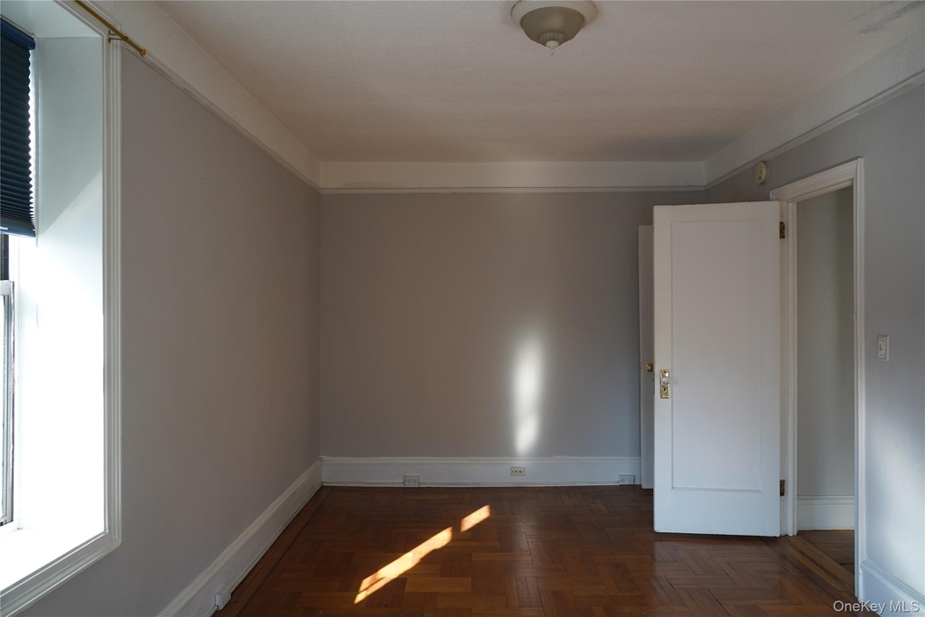 50-05 43 Ave - Photo 8