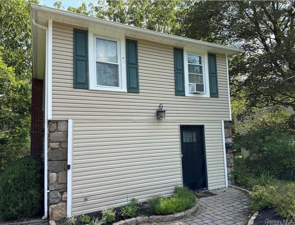 250 Oakland Avenue - Photo 0