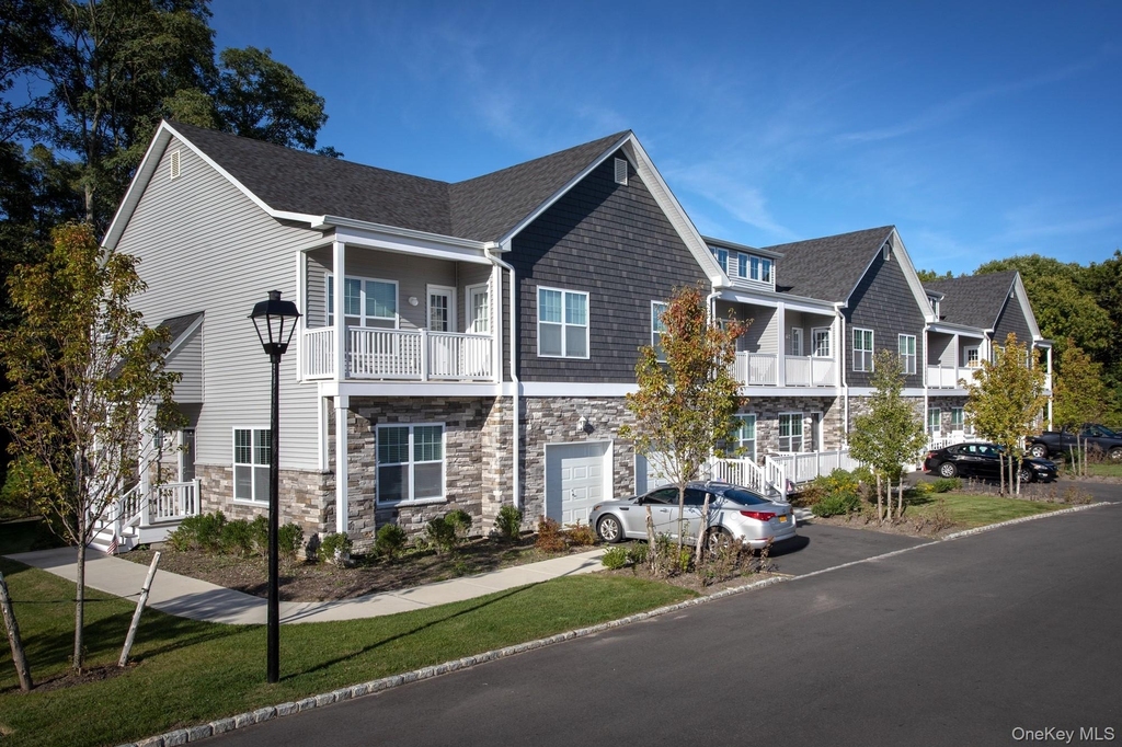 495 Middle Country Road - Photo 2
