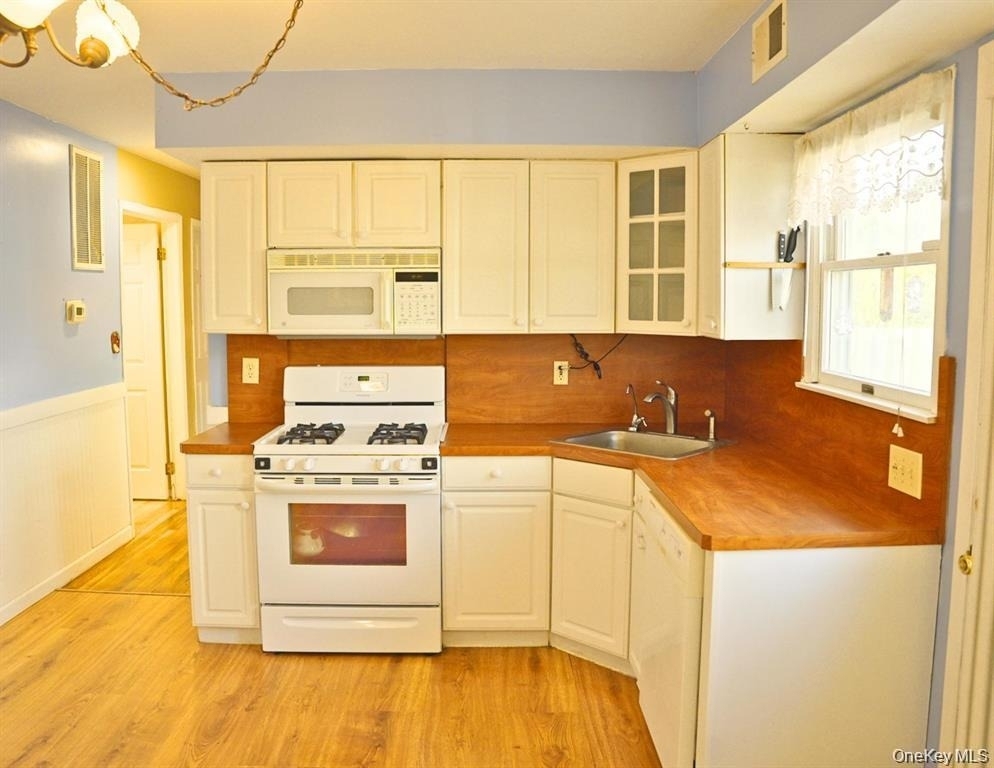 106 Harrison Avenue - Photo 10