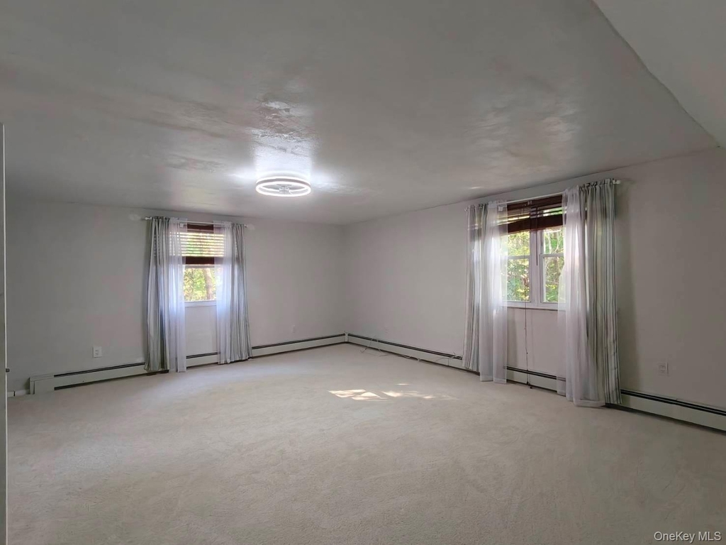 6 Howe Court - Photo 6