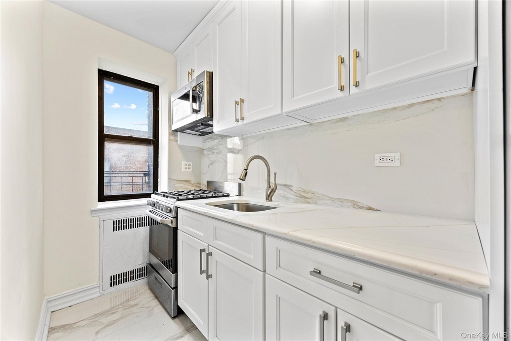 35-35 75th Street - Photo 9