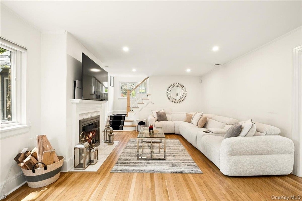 1187 Post Road - Photo 2