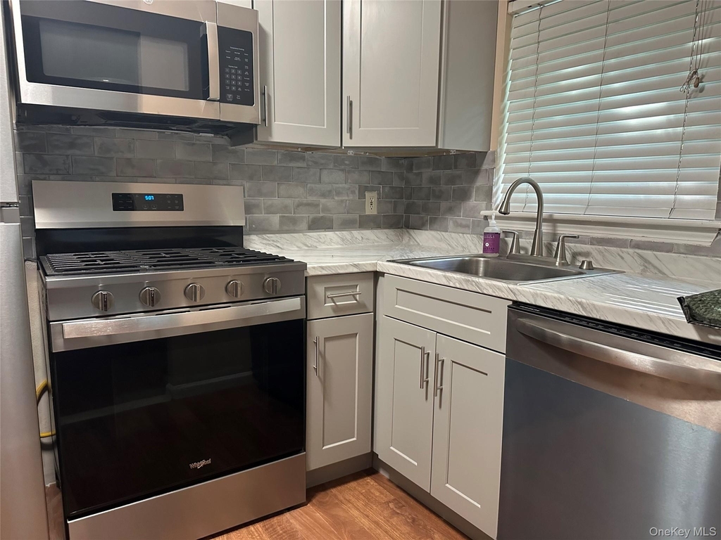 11 Lexington Hill - Photo 1