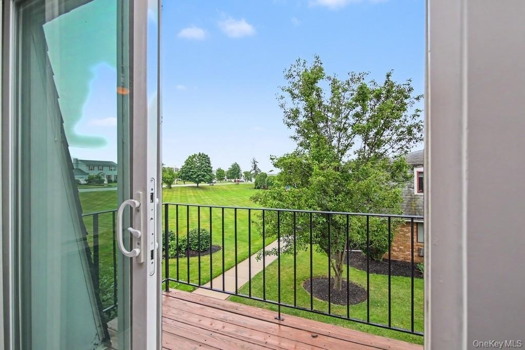 2 Fortune Road W - Photo 6