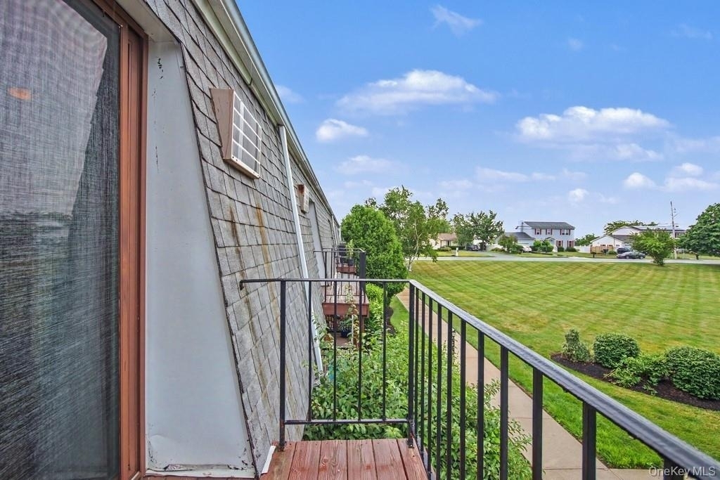 2 Fortune Road W - Photo 7
