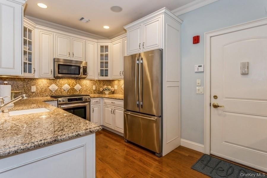 1105 Roosevelt Way - Photo 6
