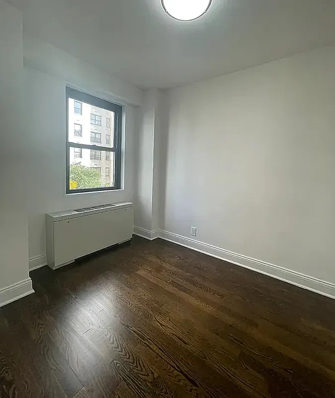East 89th Street - Photo 1