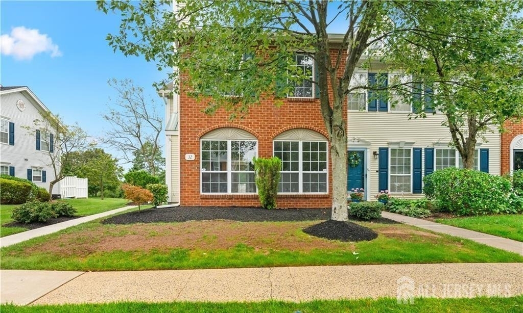 32 Cabot Way - Photo 1