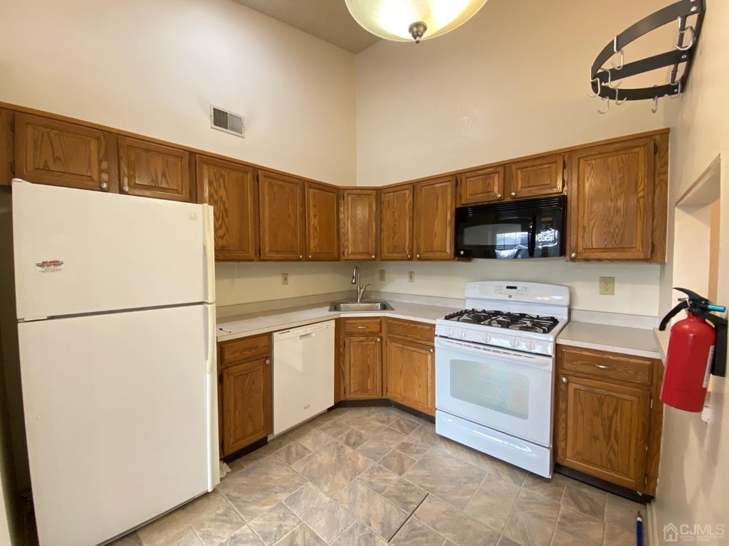 31 Dartmouth Way - Photo 9
