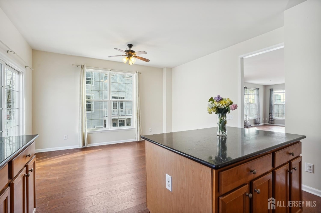 1501 Gabriel Lane - Photo 5