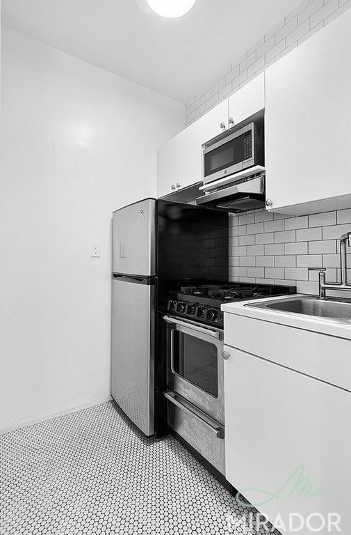 425 E 74th Street - Photo 1