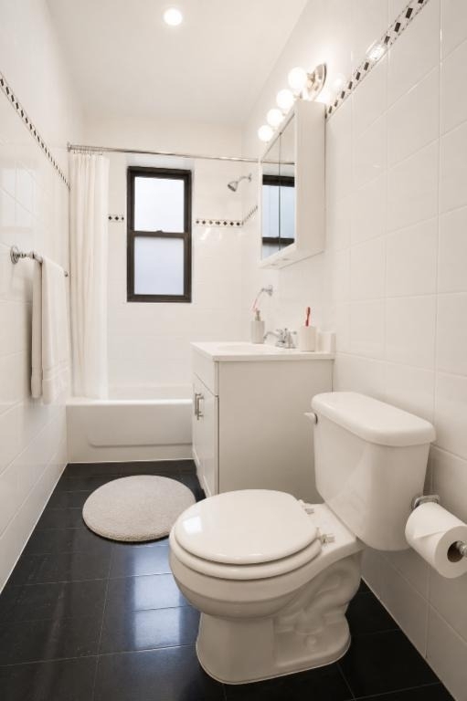521 W 122nd Street - Photo 3