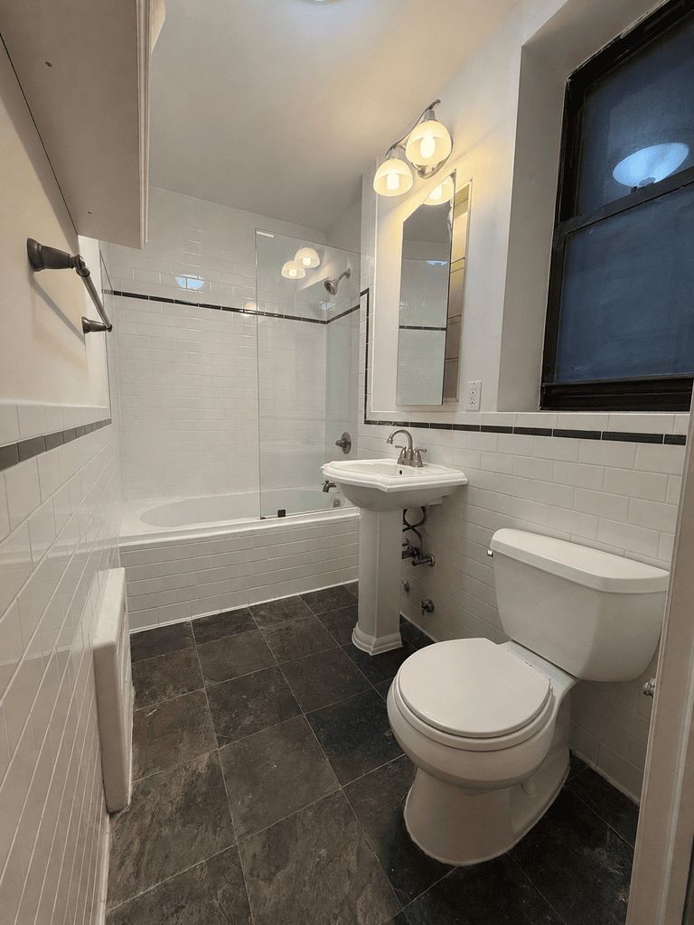 250 Manhattan Avenue - Photo 12