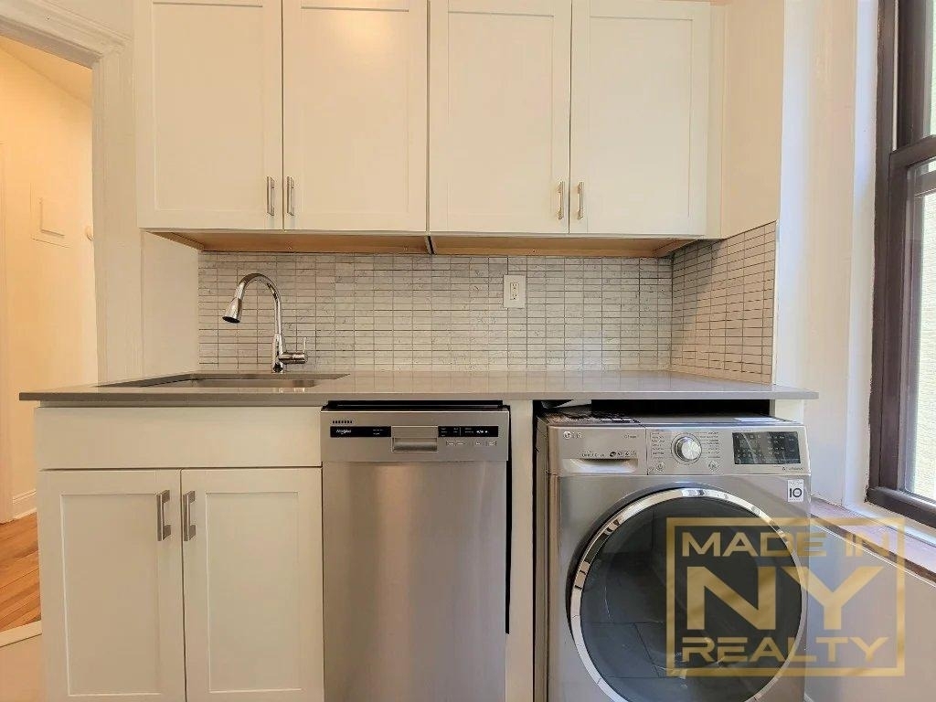 30-64 34th Street - Photo 1