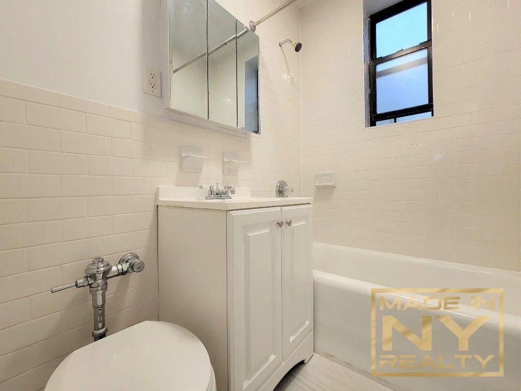 25-74 33rd Street - Photo 7
