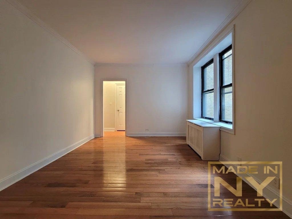 25-74 33rd Street - Photo 4