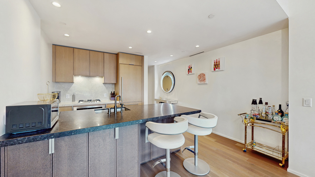 543 W 122nd Street - Photo 3