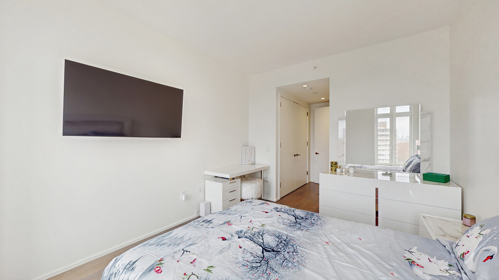 543 W 122nd Street - Photo 8